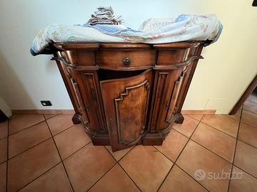 Mobile in legno massello