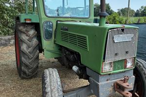 Trattore fendt 105