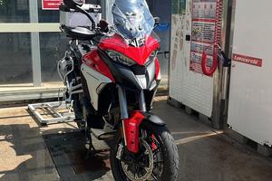 Ducati Multistrada V4s travel e radar