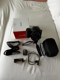 Sony ZVE10 con obbiettivo 16-50 e accessori