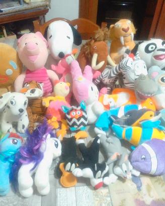 collezione di Peluches personaggi Disney 