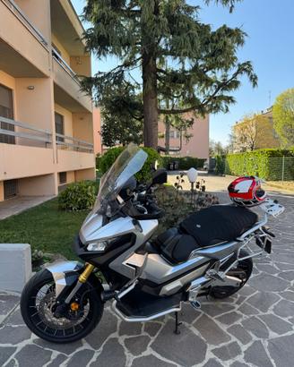 XADV 750 Desert Track con tris valigie Alluminio