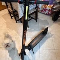 Monopattino elettrico Momodesign monaco80