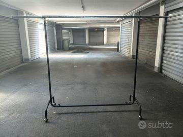 Stand/stender appendiabiti estensibile con ruote