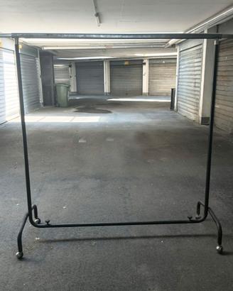 Stand/stender appendiabiti estensibile con ruote