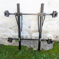Porta biciclette tetto auto THULE