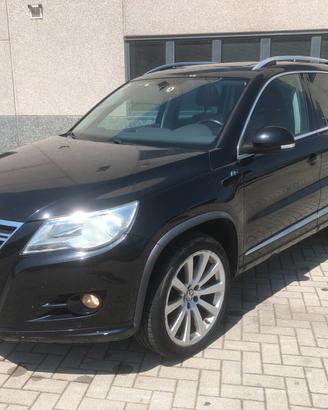 Volkswagen Tiguan 2.0 TDI DPF 4MOTION DSG R-Line