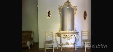 Consolle shabby chic con ripiano in onice