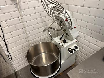 Impastatrice a Spirale trifase a due velocità