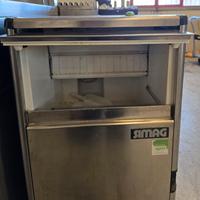 MACCHINA DEL GHIACCIO 
Marca "SIMAG"
-Modello "SDN