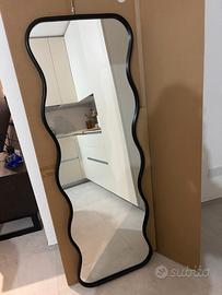 specchio con bordo nero