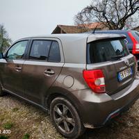 TOYOTA URBAN CRUISER