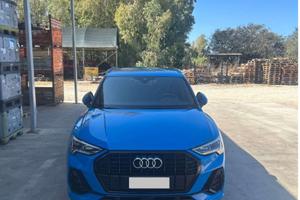Audi q3 2.0 tdi S line edition s-tronic