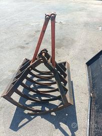 pinza per caricaletame