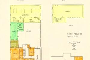 Immobile di 240 m² con più di 5 locali a Torino