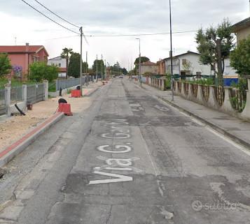 Rif: 1418 PENTALOCALE A PONTE SAN NICOLO'