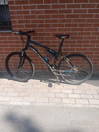 biciletta mountain bike betwin