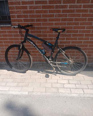biciletta mountain bike betwin