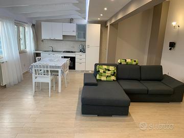 Attico in viale Giuseppe di Vittorio 205