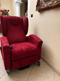 Poltrona relax elettrica rossa in velluto