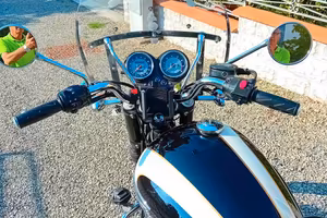 Triumph bonneville 