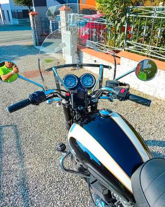 Triumph bonneville 