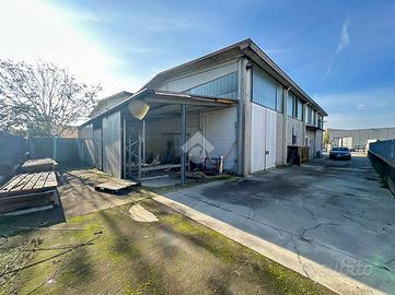 CAPANNONE A PONTEVICO