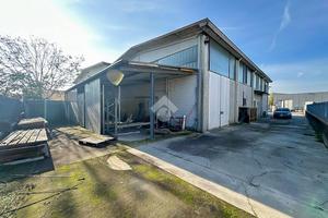 CAPANNONE A PONTEVICO