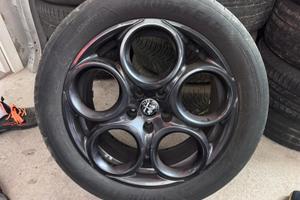 Set cerchi alfa romeo 18 pollici