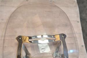 parabrezza intruder 1500 LC marca Givi