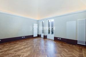 TRILOCALE SIGNORILE CON TERMO AUTONOMO E TERRAZZO!