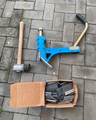 Spara chiodi manuale