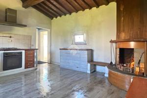 3 LOCALI A CAMPI BISENZIO