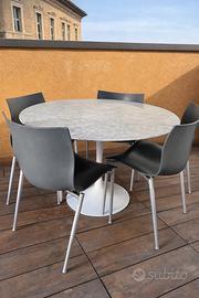 TAVOLO ROTONDO IN MARMO + 4 SEDIE DI DESIGN