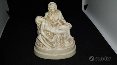 La Pietà Di Michelangelo