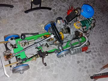 modello auto uso didattico sezionato 