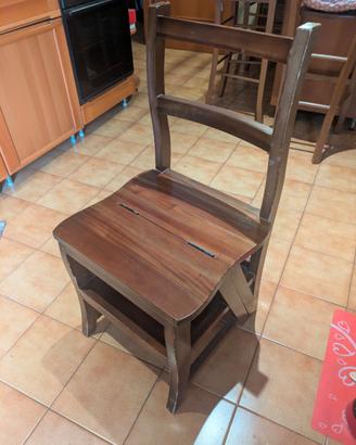 Sedia/scaletta in legno.