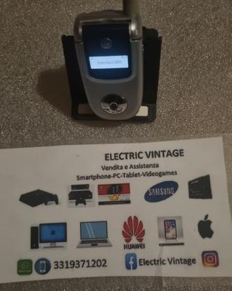 8342N-Cellulare Motorola V220
