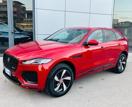 Jaguar F-Pace 2.0D R-Dynamic S possibilià noleggio