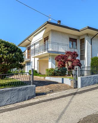 Villa singola con giardino