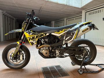 Husqvarna 701 super moto 2024