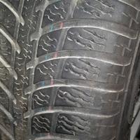 Gomme da neve complete di cerchi in lega