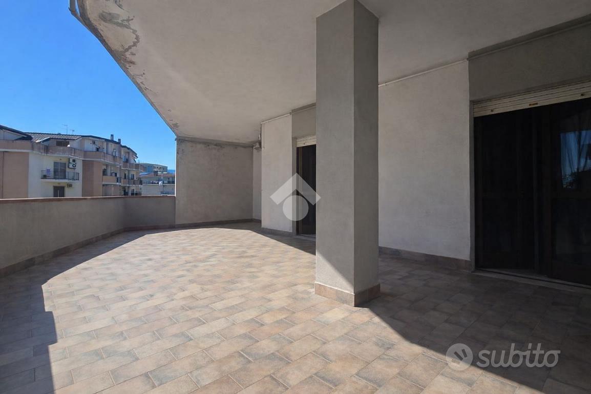 3 LOCALI A MONTALTO UFFUGO - Vista 3