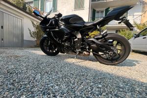 Yamaha R1