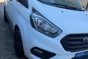Ford transit custom ibrido