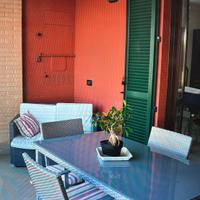 Set da esterno: tavolo+4 sedie+divanetto