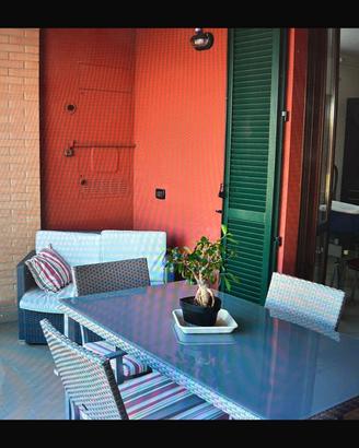 Set da esterno: tavolo+4 sedie+divanetto