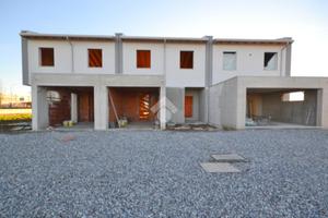 PORZIONE DI TRIFAMILIARE A QUINZANO D'OGLIO