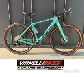 Bianchi Arcadex PRO Gravel ADV grx ruote carbon