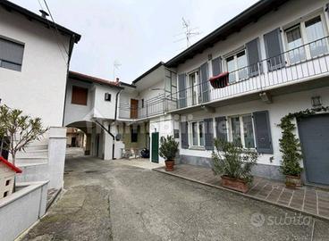 Villetta a schiera di 135 m² con 4 locali e box au